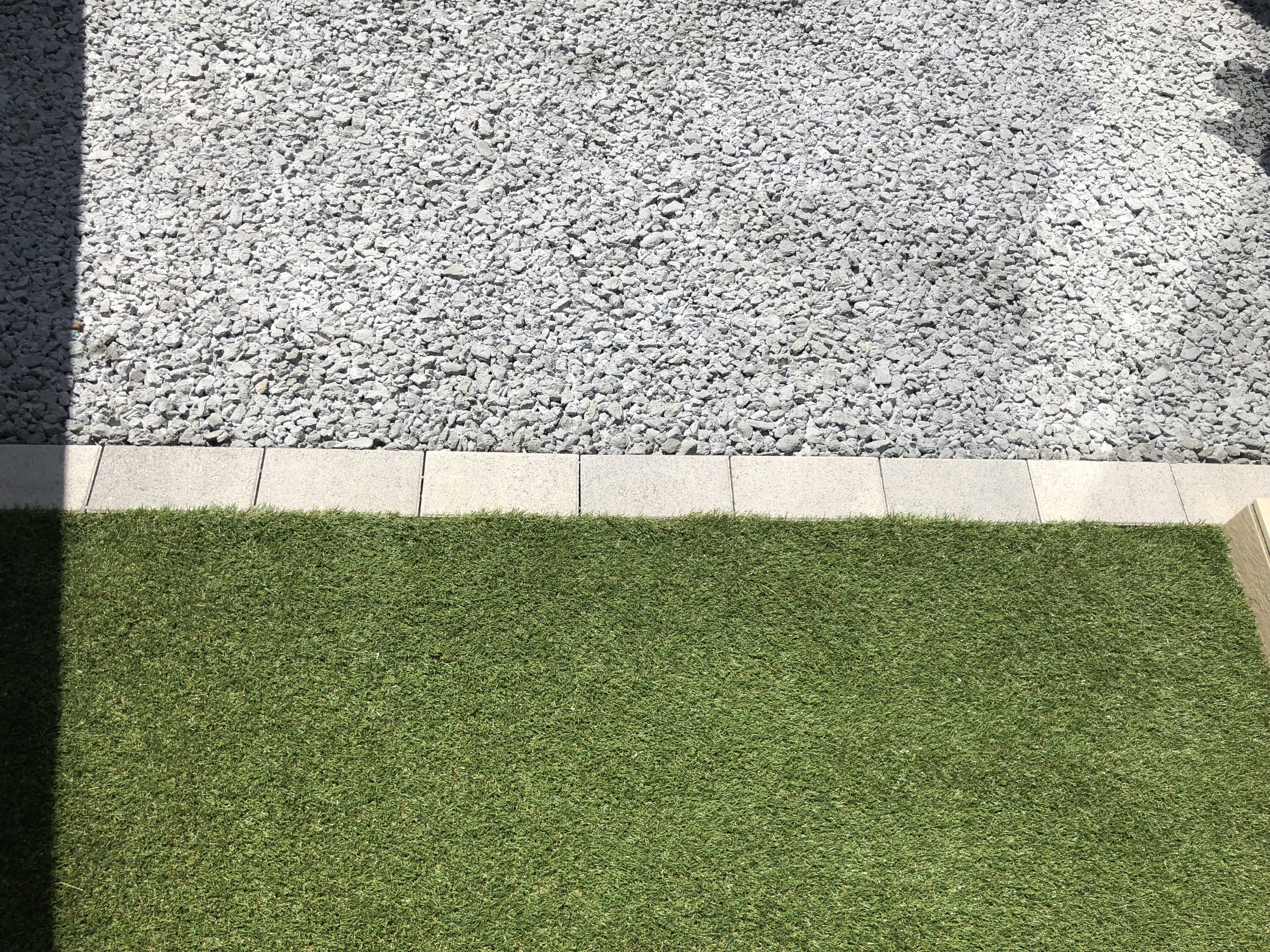 松本市の芝・砂利・雑草対策|おしゃれな庭リフォーム施工事例3 - 職人直営のアシスタンス心和