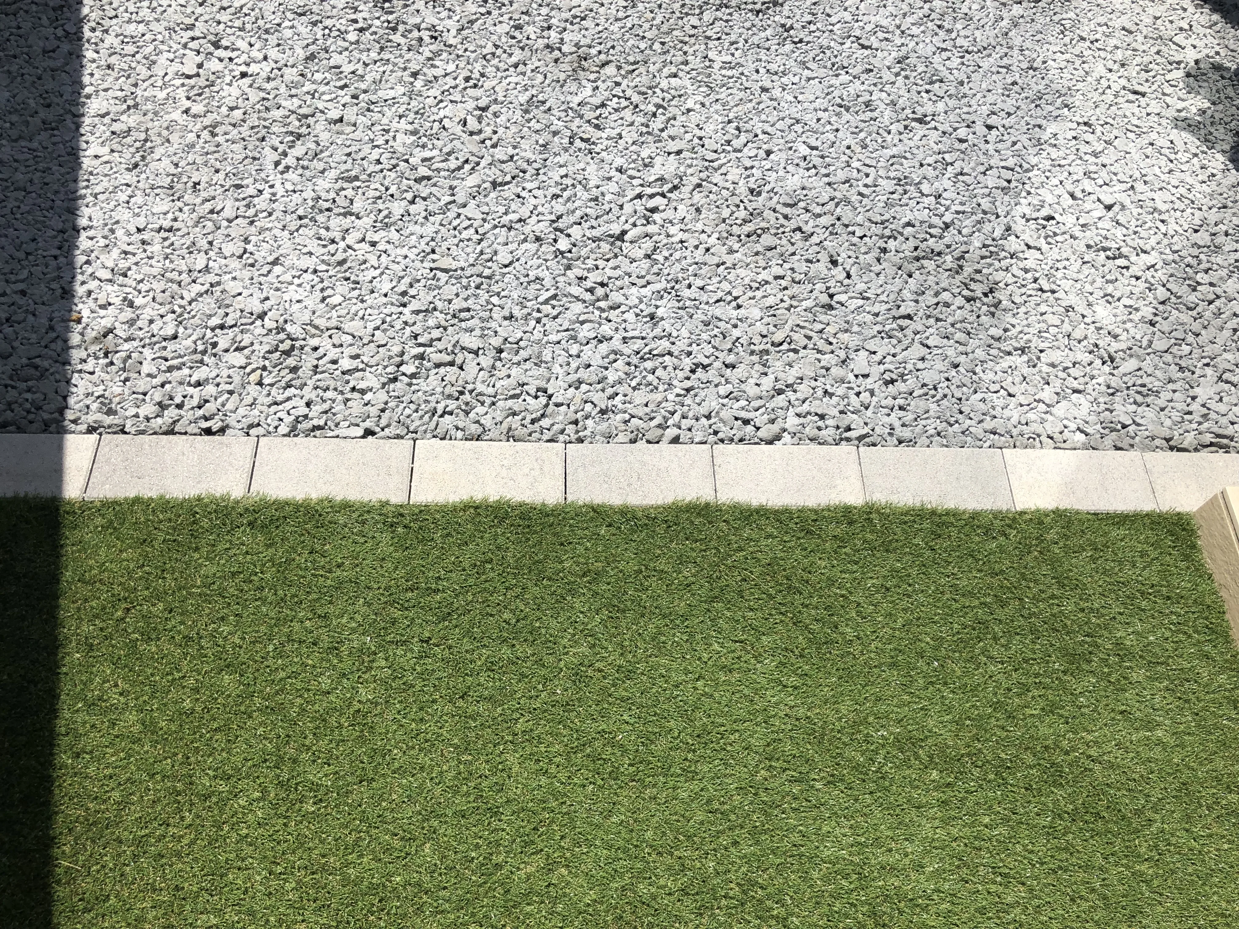 松本市の芝・砂利・雑草対策|おしゃれな庭リフォーム施工事例3 - 職人直営のアシスタンス心和